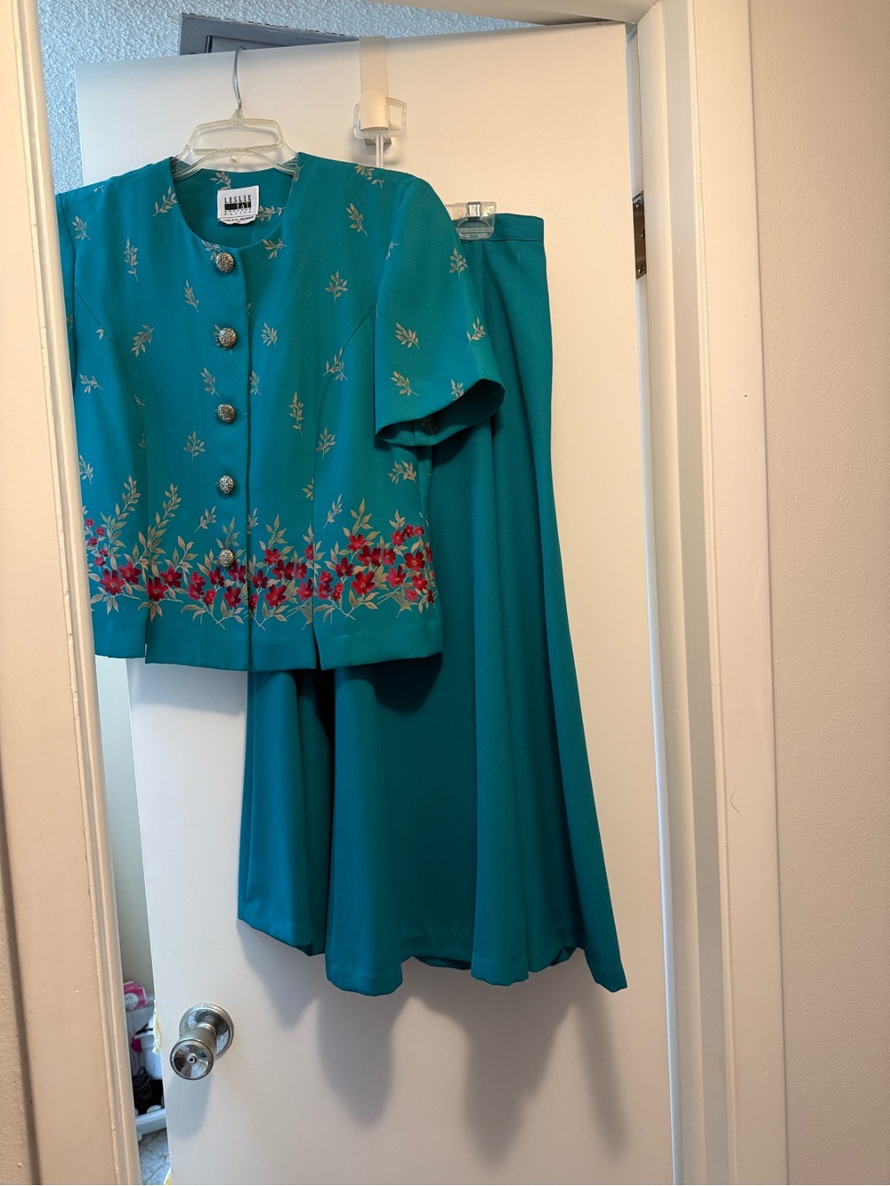Leslie Fay Teal Two-Piece Girls Formal Dress Set with Floral Embroidery